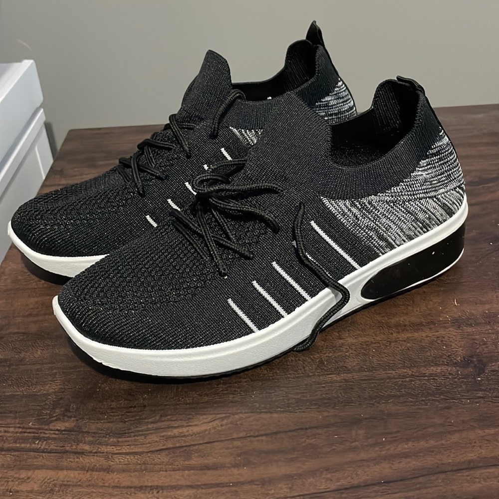 Brand new; never worn; Black & White Sneakers; Size 8 Women